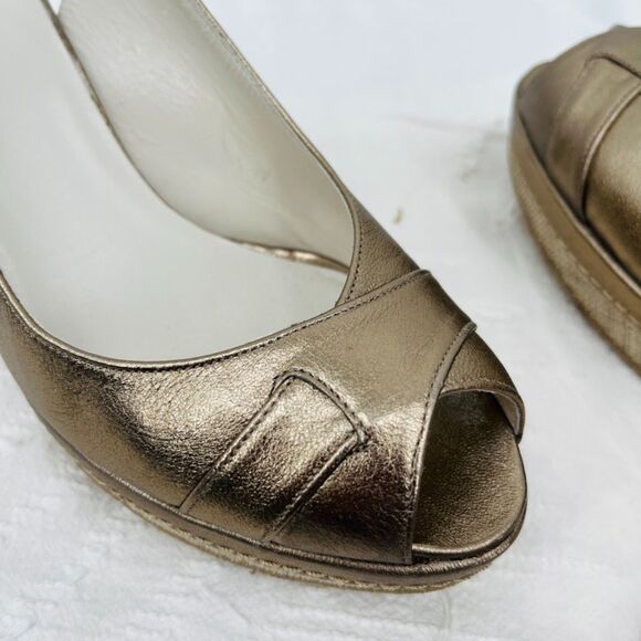 Stuart Weitzman Gold Peep Toe Slingback Wedges, Size 7, Luxury Coastal Grandma - Picture 7 of 10